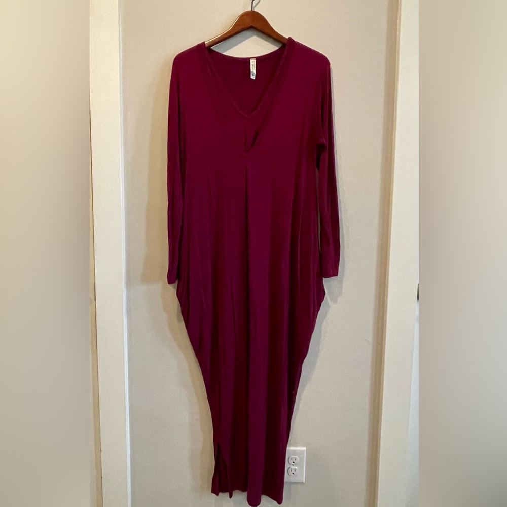 Bun Maternity - Maternity & Nursing Long Sleeve Maxi Dress with Pockets